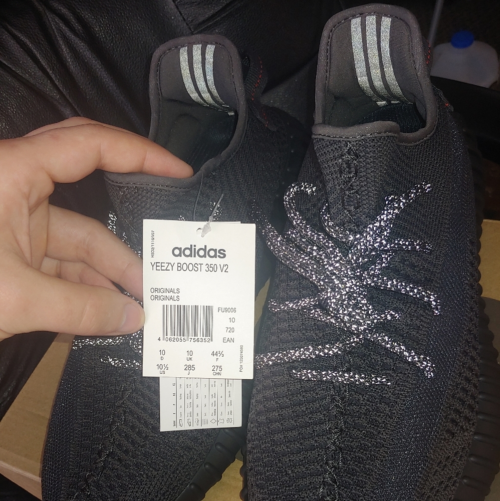 Yeezy Boost 350 v2 FU9006 Black (Non-Reflective)